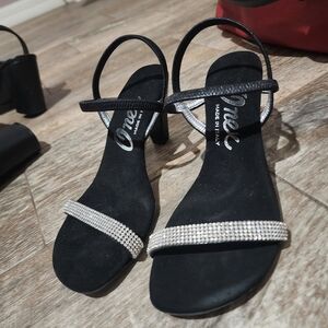 Onex Made in Italy Black Rhinestone Strap Sandals Great Condition Size 36/6